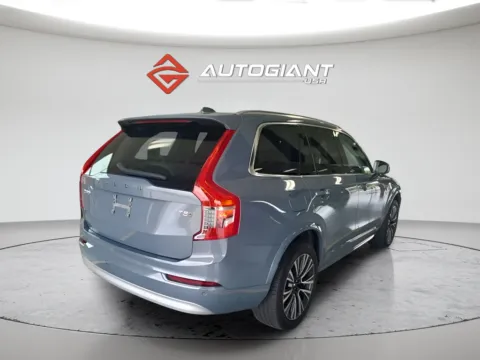 More photos of 2022 Volvo XC90 T5 Momentum at AutoGiant USA Indianapolis, IN