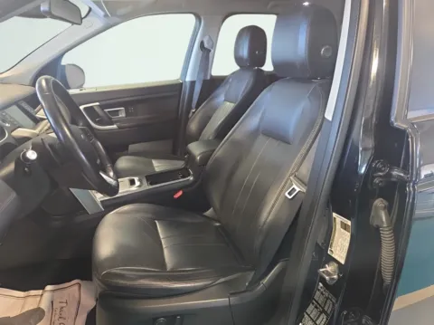 More photos of 2019 Land Rover Discovery Sport HSE at AutoGiant USA Indianapolis, IN