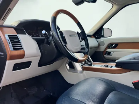 Photos of 2019 Land Rover Range Rover 3.0L V6 Supercharged HSE for sale in Indianapolis, IN at AutoGiant USA Indianapolis