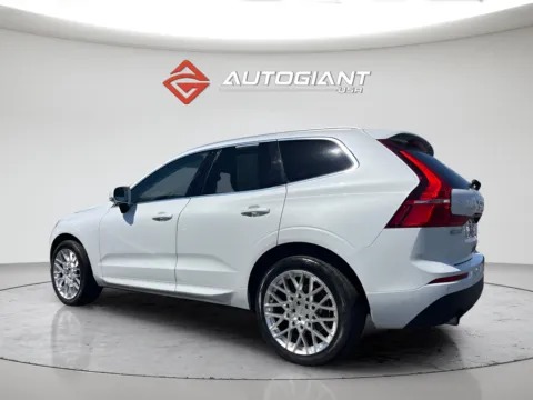 More photos of 2020 Volvo XC60 T5 Momentum at AutoGiant USA Indianapolis, IN