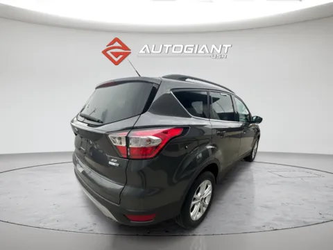 More photos of 2018 Ford Escape SE at AutoGiant USA Indianapolis, IN