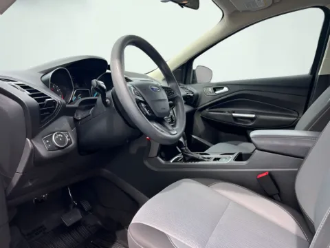 Photos of 2018 Ford Escape SE for sale in Indianapolis, IN at AutoGiant USA Indianapolis