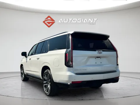 More photos of 2021 Cadillac Escalade ESV Sport Platinum at AutoGiant USA Indianapolis, IN