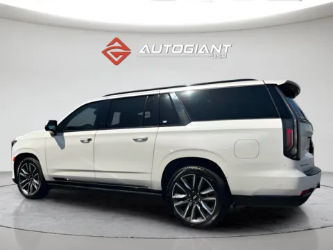 More photos of 2021 Cadillac Escalade ESV Sport Platinum at AutoGiant USA Indianapolis, IN