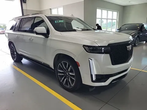 More photos of 2021 Cadillac Escalade ESV Sport Platinum at AutoGiant USA Indianapolis, IN
