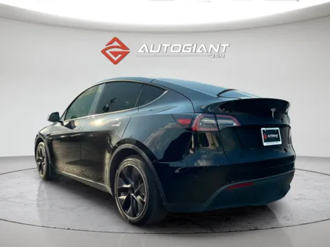 More photos of 2021 Tesla Model Y Long Range at AutoGiant USA Indianapolis, IN