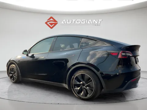 More photos of 2021 Tesla Model Y Long Range at AutoGiant USA Indianapolis, IN