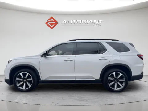 Another view of 2023 Honda Pilot Elite for sale in Indianapolis, IN at AutoGiant USA Indianapolis
