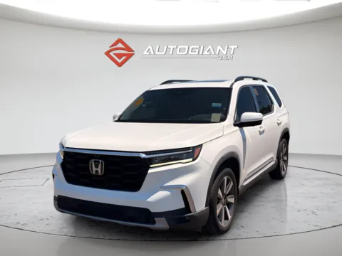 White 2023 Honda Pilot Elite for sale in Indianapolis, IN