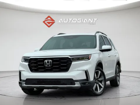 White 2023 Honda Pilot Elite for sale in Indianapolis, IN
