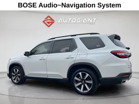 More photos of 2023 Honda Pilot Elite at AutoGiant USA Indianapolis, IN