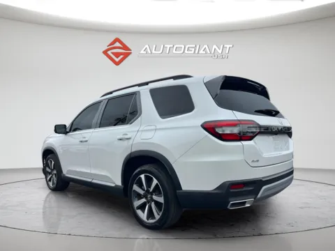 More photos of 2023 Honda Pilot Elite at AutoGiant USA Indianapolis, IN