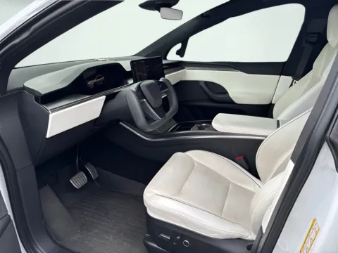 More photos of 2022 Tesla Model X Plaid at AutoGiant USA Indianapolis, IN