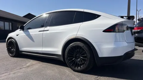 More photos of 2022 Tesla Model X Plaid at AutoGiant USA Indianapolis, IN