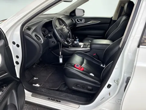 More photos of 2019 INFINITI QX60 LUXE at AutoGiant USA Indianapolis, IN