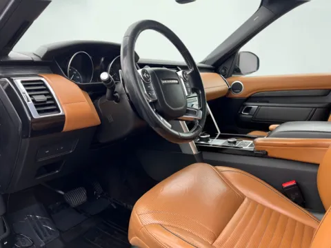 Photos of 2017 Land Rover Discovery HSE Luxury for sale in Indianapolis, IN at AutoGiant USA Indianapolis