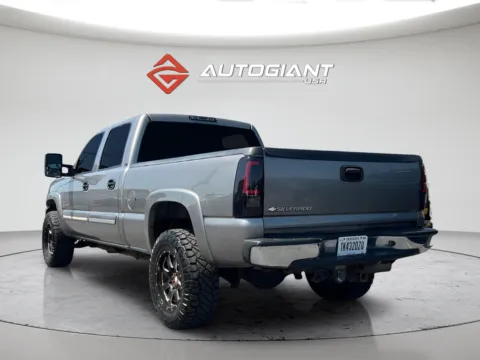 More photos of 2006 Chevrolet Silverado 2500HD LT at AutoGiant USA Indianapolis, IN