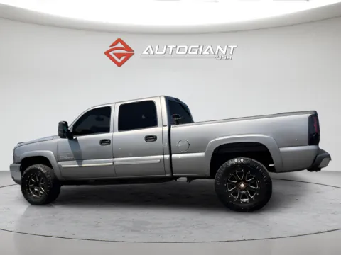 More photos of 2006 Chevrolet Silverado 2500HD LT at AutoGiant USA Indianapolis, IN