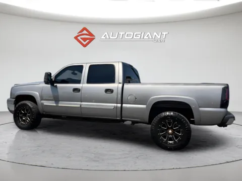 More photos of 2006 Chevrolet Silverado 2500HD LT at AutoGiant USA Indianapolis, IN
