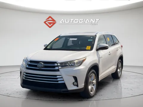 White 2017 Toyota Highlander Hybrid Limited for sale in Indianapolis, IN