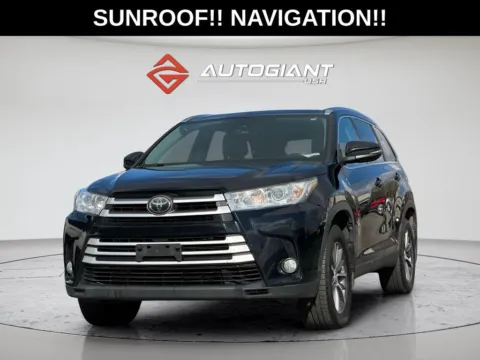 Black 2019 Toyota Highlander XLE for sale in Indianapolis, IN