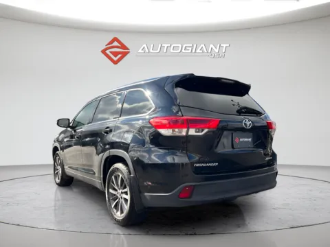 More photos of 2019 Toyota Highlander XLE at AutoGiant USA Indianapolis, IN