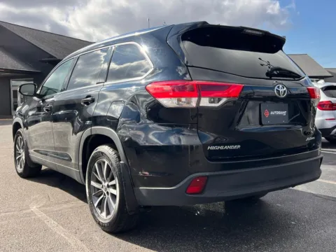 More photos of 2019 Toyota Highlander XLE at AutoGiant USA Indianapolis, IN