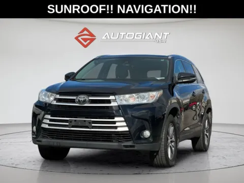 Black 2019 Toyota Highlander XLE for sale in Indianapolis, IN