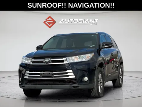 Black 2019 Toyota Highlander XLE for sale in Indianapolis, IN
