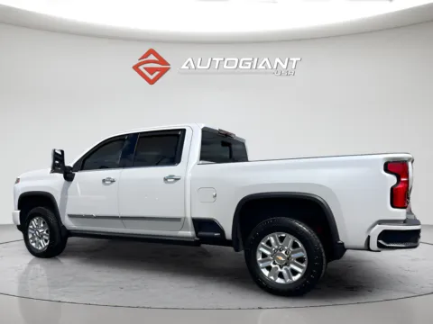 More photos of 2024 Chevrolet Silverado 2500HD High Country at AutoGiant USA Indianapolis, IN