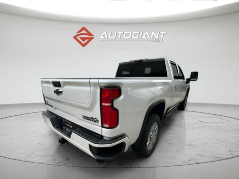 More photos of 2024 Chevrolet Silverado 2500HD High Country at AutoGiant USA Indianapolis, IN