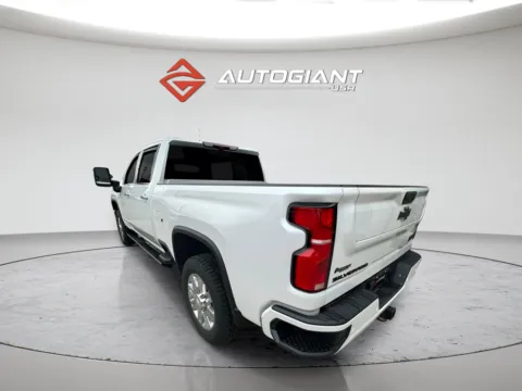 More photos of 2024 Chevrolet Silverado 2500HD High Country at AutoGiant USA Indianapolis, IN