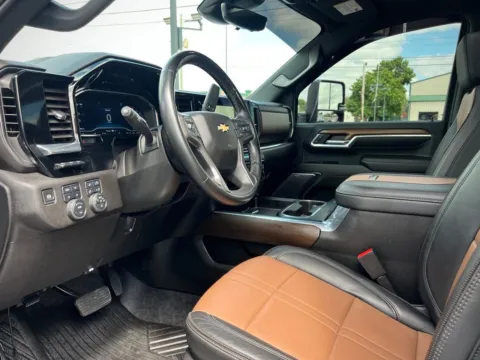 Photos of 2024 Chevrolet Silverado 2500HD High Country for sale in Indianapolis, IN at AutoGiant USA Indianapolis