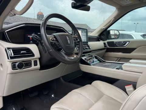 Photos of 2019 Lincoln Navigator L Reserve for sale in Indianapolis, IN at AutoGiant USA Indianapolis
