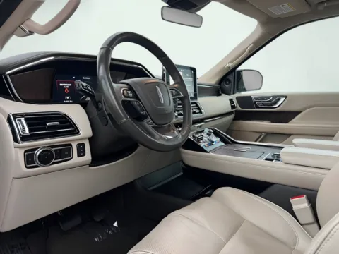 Photos of 2019 Lincoln Navigator L Reserve for sale in Indianapolis, IN at AutoGiant USA Indianapolis