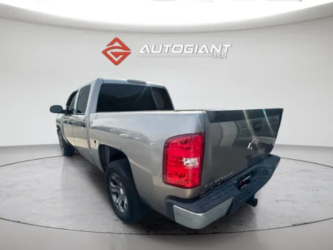 More photos of 2007 Chevrolet Silverado 1500 LT at AutoGiant USA Indianapolis, IN
