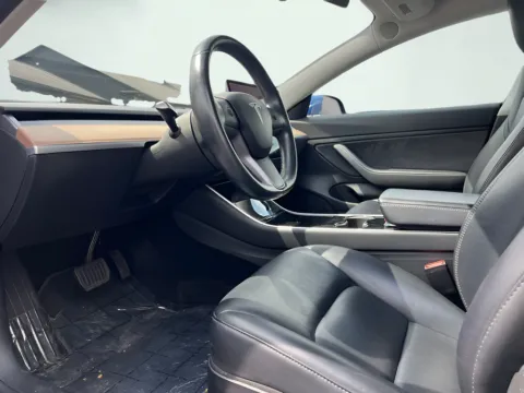 Photos of 2018 Tesla Model 3 Long Range for sale in Indianapolis, IN at AutoGiant USA Indianapolis