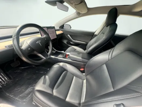 Photos of 2018 Tesla Model 3 Long Range for sale in Indianapolis, IN at AutoGiant USA Indianapolis