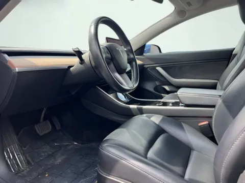 Photos of 2018 Tesla Model 3 Long Range for sale in Indianapolis, IN at AutoGiant USA Indianapolis