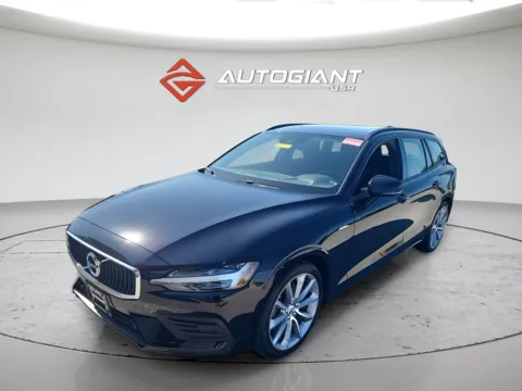 Black 2020 Volvo V60 T5 for sale in Indianapolis, IN