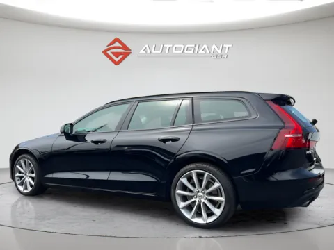 More photos of 2020 Volvo V60 T5 at AutoGiant USA Indianapolis, IN