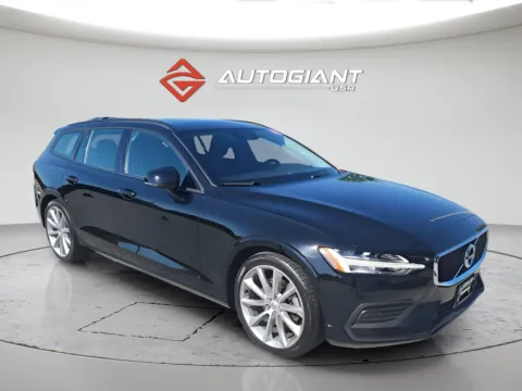 More photos of 2020 Volvo V60 T5 at AutoGiant USA Indianapolis, IN