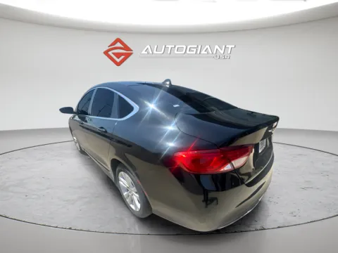 More photos of 2017 Chrysler 200 Limited at AutoGiant USA Indianapolis, IN