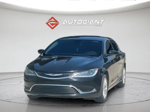 Black 2017 Chrysler 200 Limited for sale in Indianapolis, IN