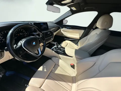 Photos of 2017 BMW 5 Series 530i for sale in Indianapolis, IN at AutoGiant USA Indianapolis
