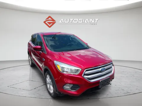 Photos of 2017 Ford Escape SE for sale in Indianapolis, IN at AutoGiant USA Indianapolis