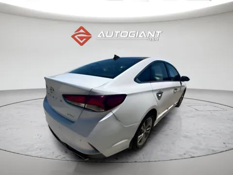 More photos of 2018 Hyundai Sonata Limited at AutoGiant USA Indianapolis, IN