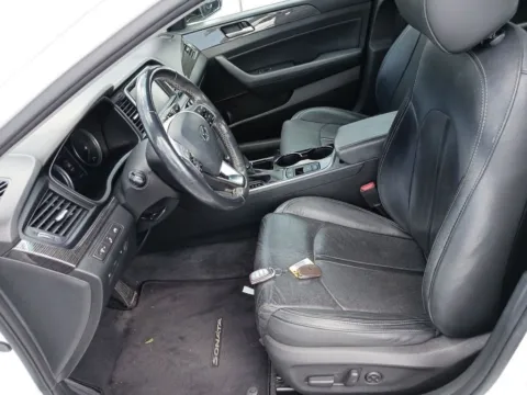 More photos of 2018 Hyundai Sonata Limited at AutoGiant USA Indianapolis, IN