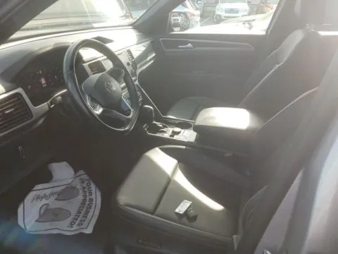 More photos of 2020 Volkswagen Atlas Cross Sport 3.6L V6 SEL at AutoGiant USA Indianapolis, IN