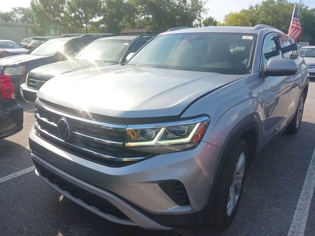 Silver 2020 Volkswagen Atlas Cross Sport 3.6L V6 SEL for sale in Indianapolis, IN